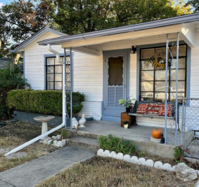 Cozy Vintage Casita